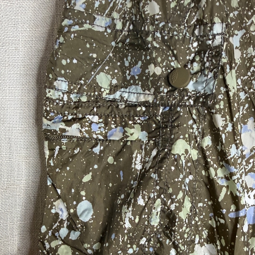 Free people movement size L Olive Green Cargo Pants with White Floral embroidery - Picture 7 of 8